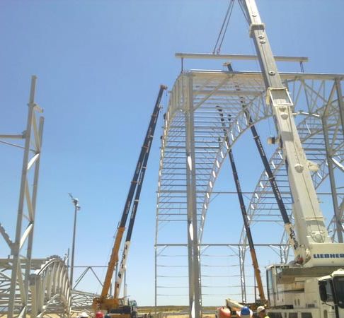 Grúas Vallarín construcción de estructura metálica 