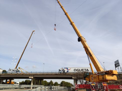 grúa y puente