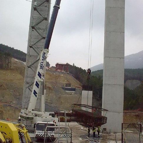 Grúas Vallarín trabajos en viaducto