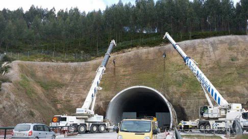 Grúas Vallarín grúa en montaje de viaducto para el AVE