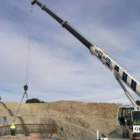 Grúas Vallarín maquinaria en montaje de viaducto para el AVE